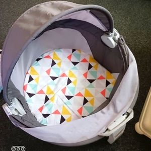 Easy travel pak n go playpin